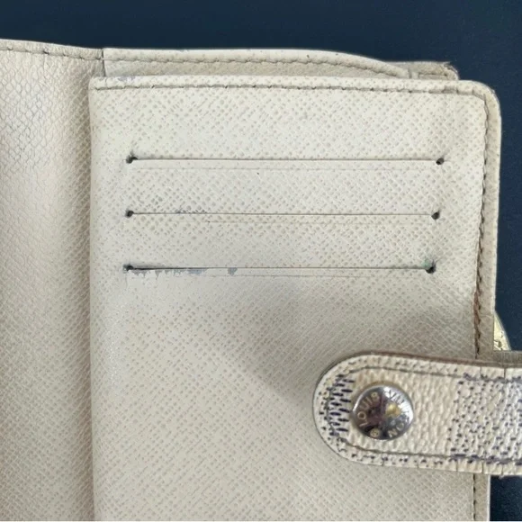 ✨Authentic Louis Vuitton White Damier Leather Wallet - Picture 7 of 11